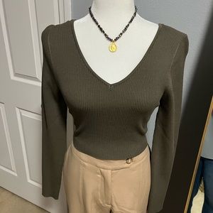 Olive Green blouse made of ribbed fabric v neckline, Love Tree